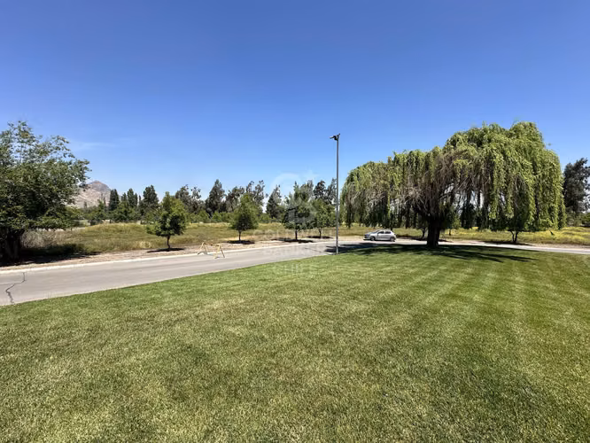 Sitio en Condominio Los Nogales Chicureo