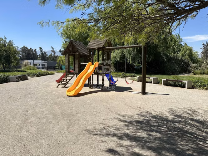 Sitio en Condominio Los Nogales Chicureo