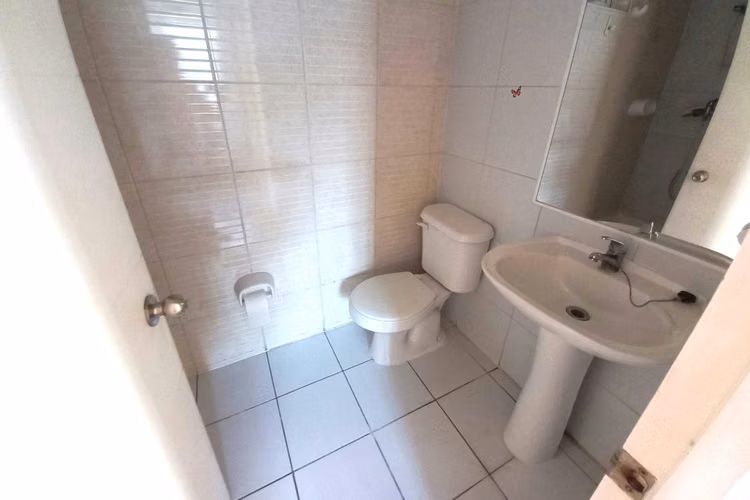 AMPLIO DEPARTAMENTO EN MACUL! (127000)