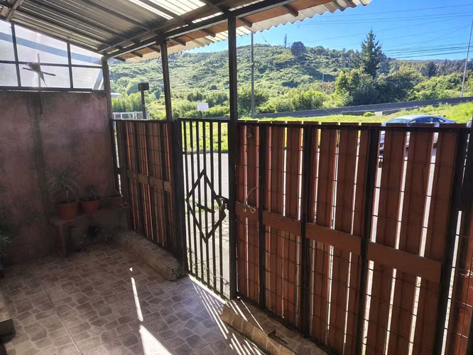 Casa 70 m2 Construidos, Patio-Garaje Techado (126723)