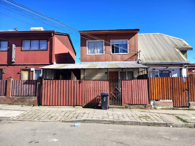 Casa 70 m2 Construidos, Patio-Garaje Techado (126723)