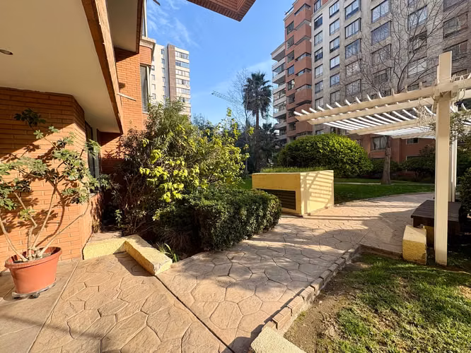 DEPARTAMENTO CON EXELENTE UBICACION