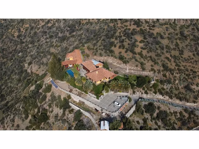 Casa En ARRIENDO CON COMPROMISO DE COMPRA En Lo Barnechea