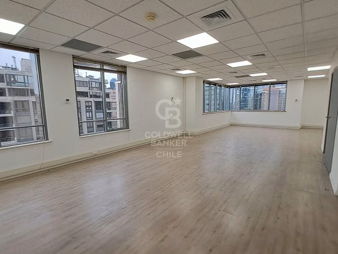 Oficina en exclusivo barrio El Golf