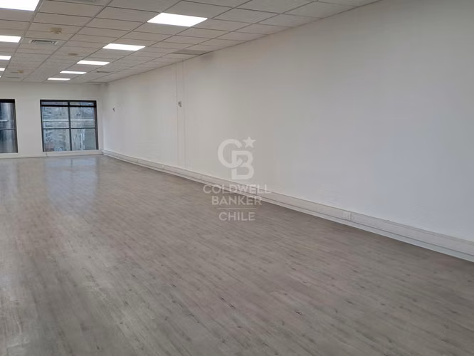 Oficina en exclusivo barrio El Golf