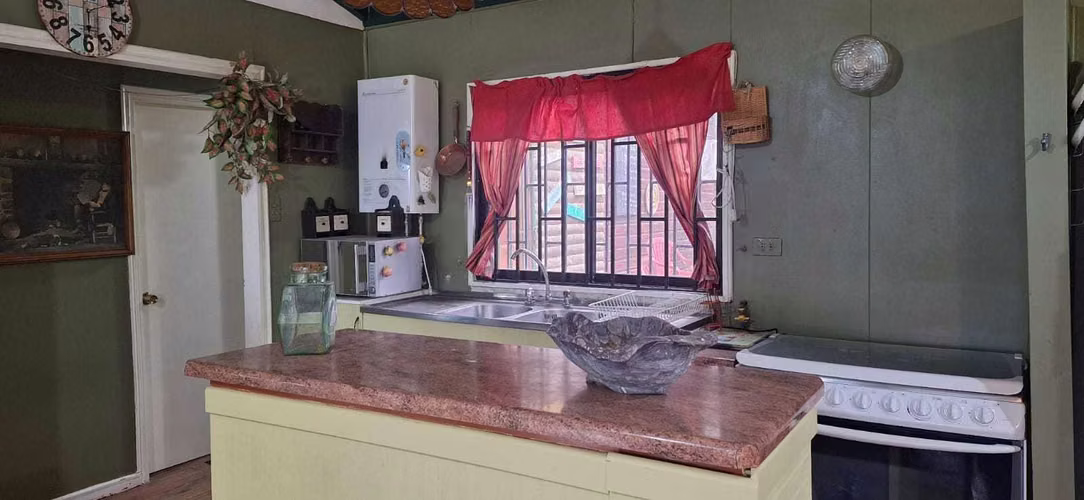 Granizo 2000 m2 terreno, casa 126 m2 (127519)