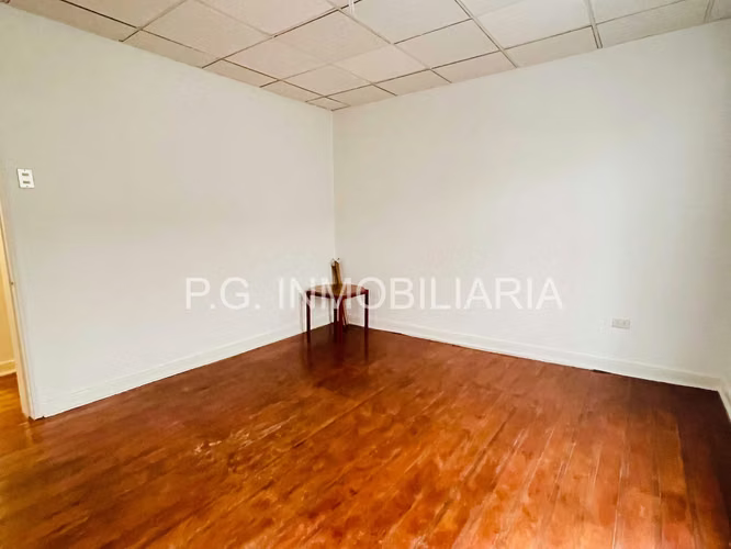 Hermoso Local Comercial u Oficina (127659)