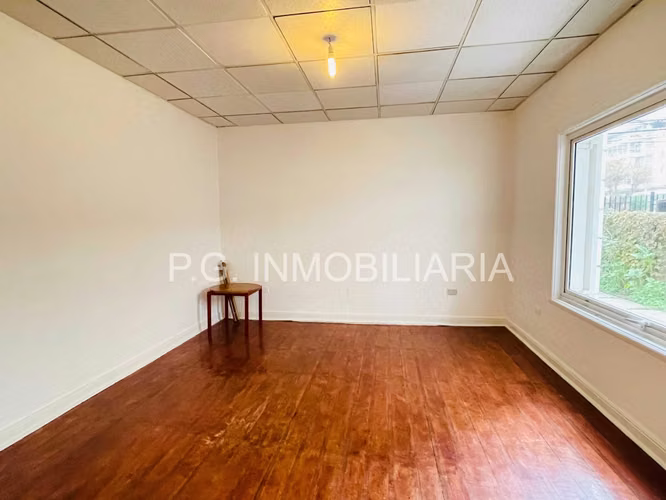 Hermoso Local Comercial u Oficina (127659)