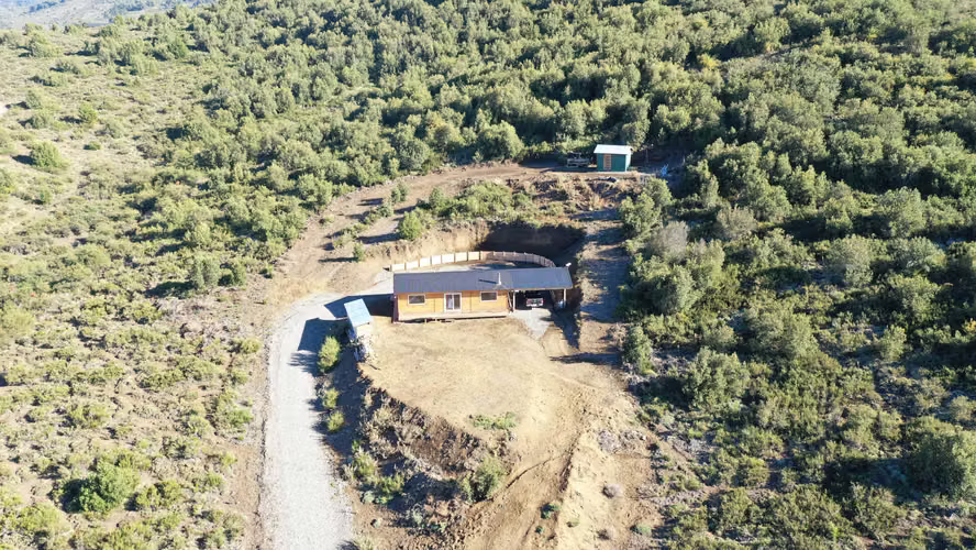 Preciosa Parcela con Impecable Construcción (127670)