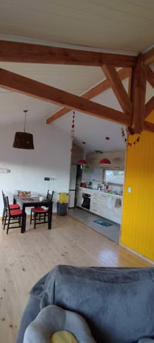Preciosa Parcela con Impecable Construcción (127670)