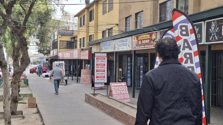 LOCAL COMERCIAL AVENIDA SAN LUIS DE MACUL - Imagen 4
