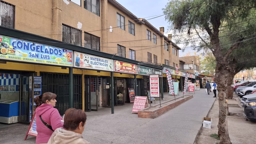 LOCAL COMERCIAL AVENIDA SAN LUIS DE MACUL - Imagen 3