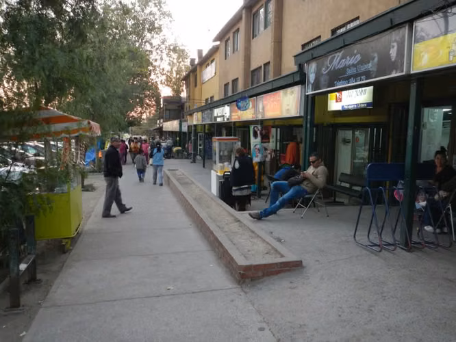 LOCAL COMERCIAL AVENIDA SAN LUIS DE MACUL