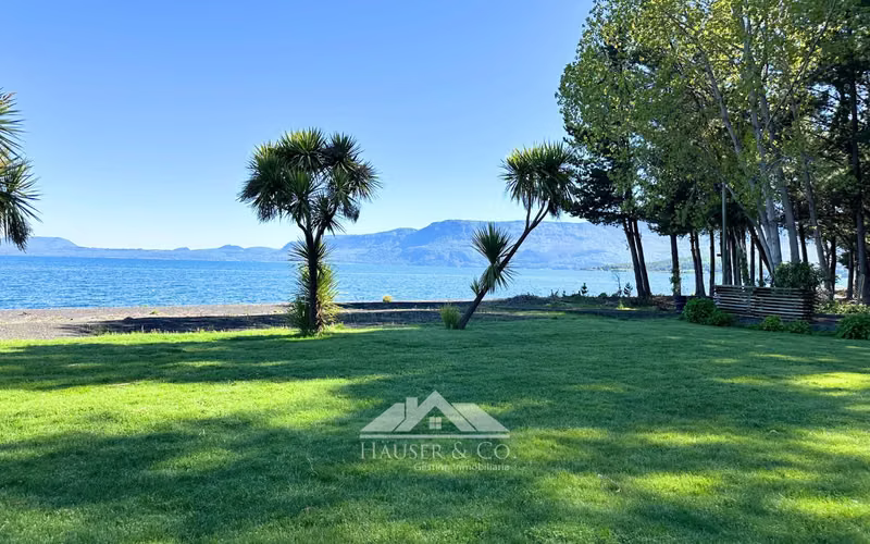Increible casa en venta frente al lago a 3 kms de Pucon