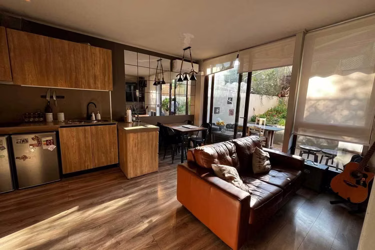 MODERNO DEPTO. CON JARDÍN EN LAS CONDES  (127262)