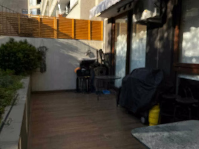 MODERNO DEPTO. CON JARDÍN EN LAS CONDES  (127262)