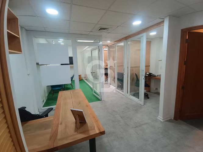 Exclusiva Oficina Amoblada con 5 Privados en Puerto Varas