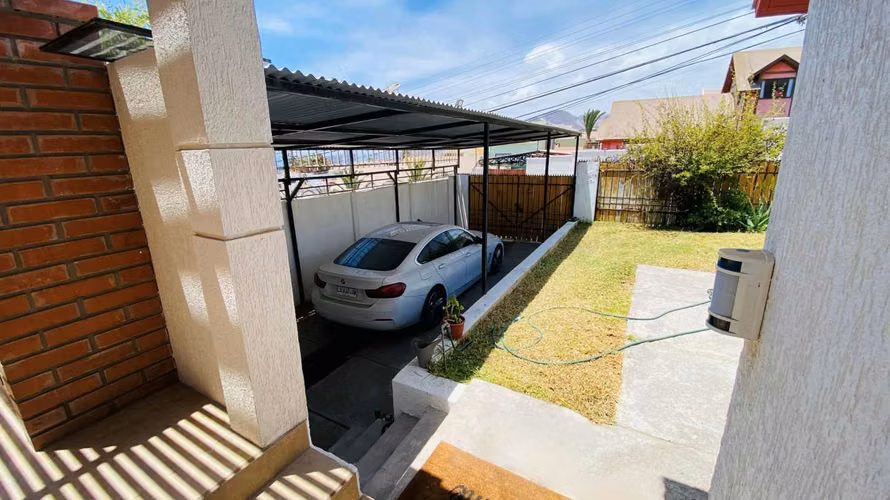 Se Vende Espectacular Casa Jardines del Sur
