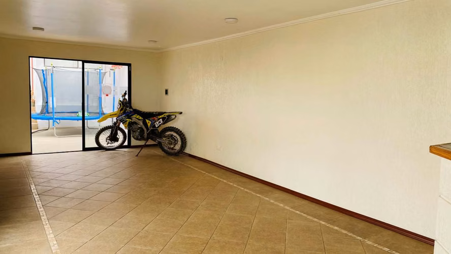 Se Vende Espectacular Casa Jardines del Sur