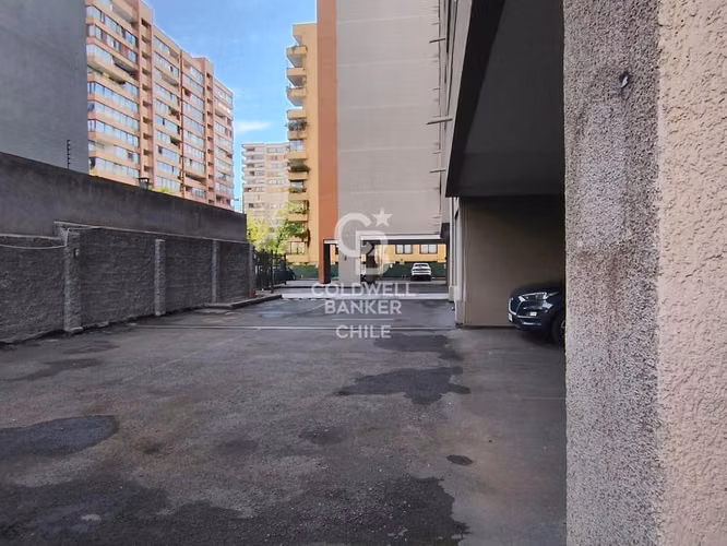 Ubicación privilegiada en la Rotonda Atenas.