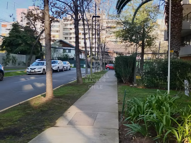 Ubicación privilegiada en la Rotonda Atenas.