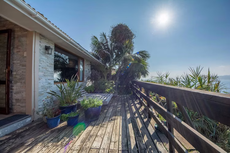 VENTA de casa con vista al mar  (128170)