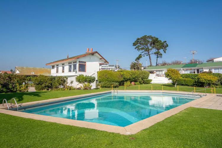 VENTA de casa con vista al mar  (128170)