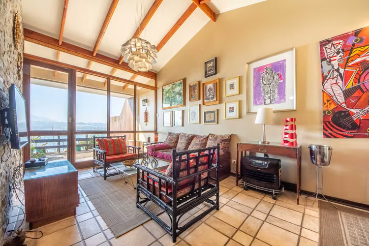 VENTA de casa con vista al mar  (128170)
