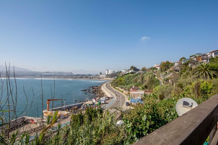 VENTA de casa con vista al mar  (128170)
