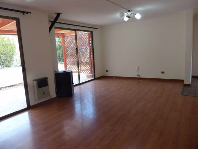 AMPLIA CASA EN CONDOMINIO (126721)