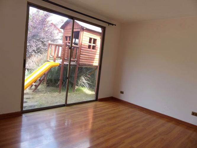 AMPLIA CASA EN CONDOMINIO (126721)