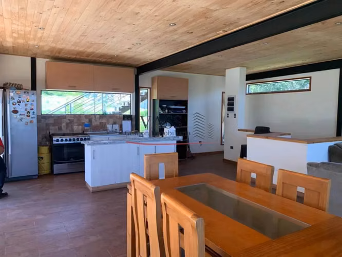 VASS vende parcela con casa de 4D 2B en Olmué