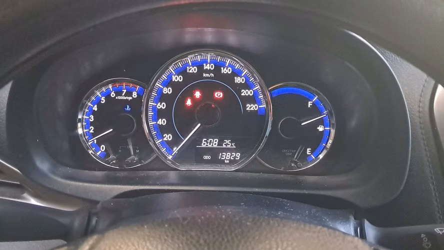 Toyota yaris full