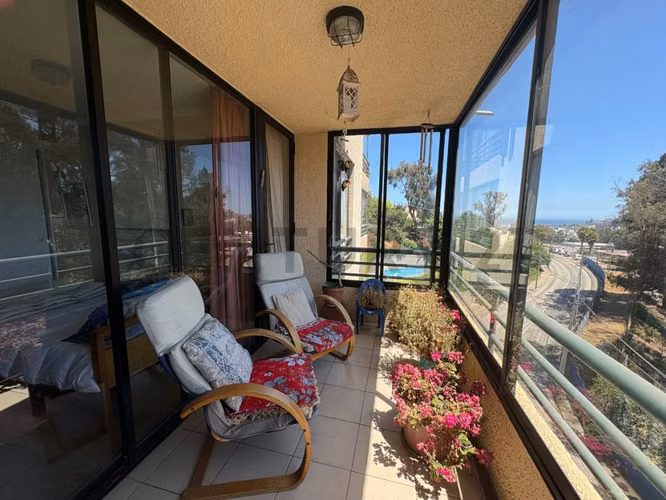 Venta céntrico departamento en Los Sargazos