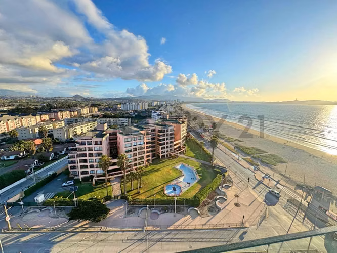 Venta departamento en primera línea en Avenida del Mar