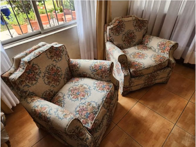 Impecables Sillones 1 Cuerpo // Tapizado Nuevo