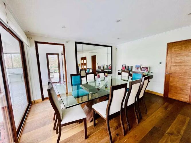 PARCELA CON HERMOSA CASA CON CANCHA DE GOLF   (129125)