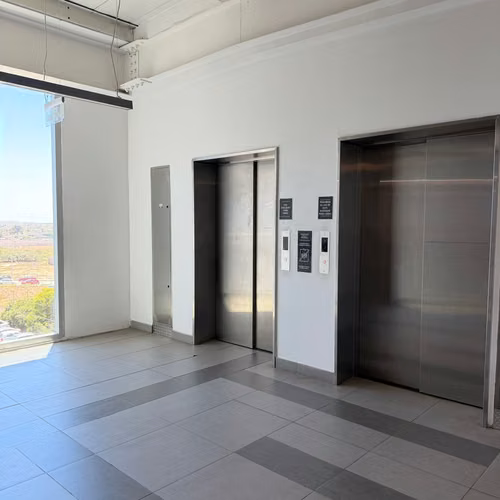 Se arrienda oficina comercial, Paseo Balmaceda, La Serena. - Imagen 3