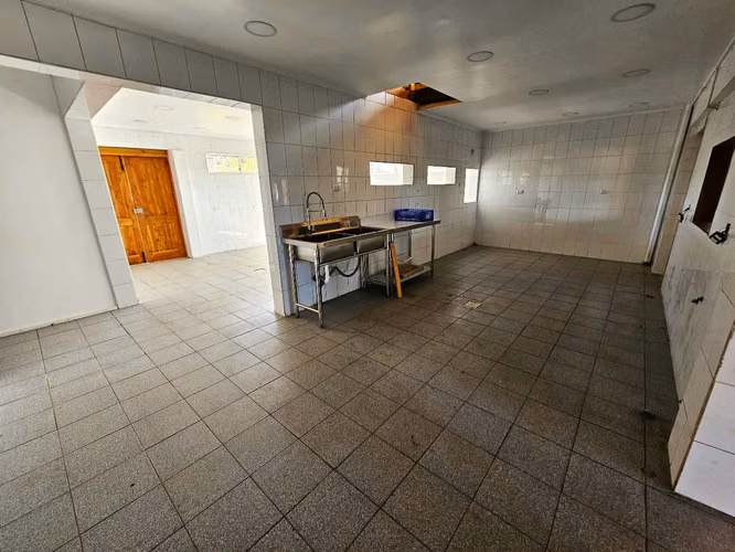 OPORTUNIDAD UNICA PARA INVERTIR Ex Restaurant Cervecería Casablanca