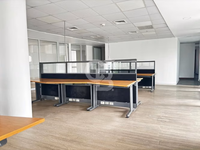 Oficina semihabilitada Ciudad Empresarial 267 m2