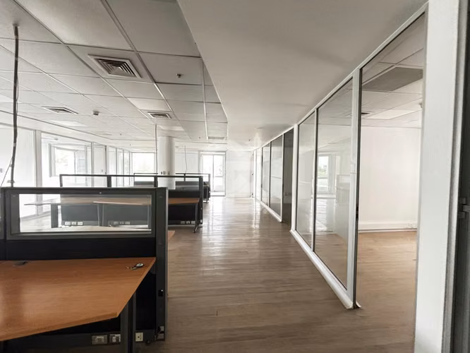 Oficina semihabilitada Ciudad Empresarial 267 m2