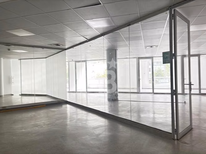 Oficina Ciudad Empresarial 286 m2