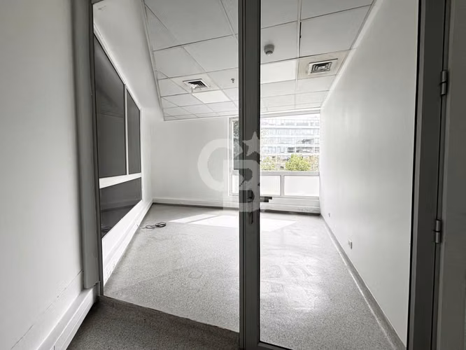 Oficina Ciudad Empresarial 286 m2