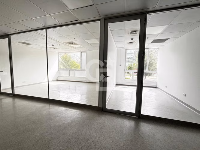 Oficina Ciudad Empresarial 286 m2