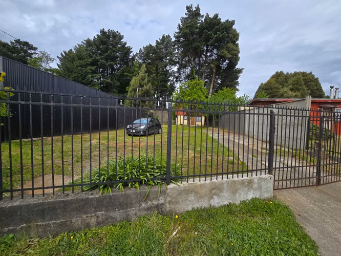 Venta de amplio terreno con cabaña en sector Bueras, Valdivia