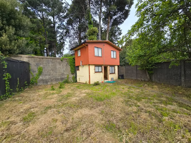 Venta de amplio terreno con cabaña en sector Bueras, Valdivia - Imagen 2