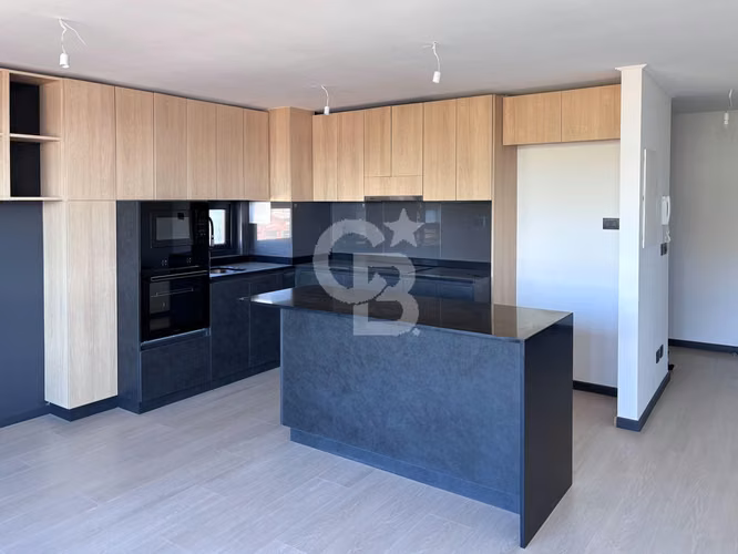 Espectacular departamento con preciosa vista 2D 2B