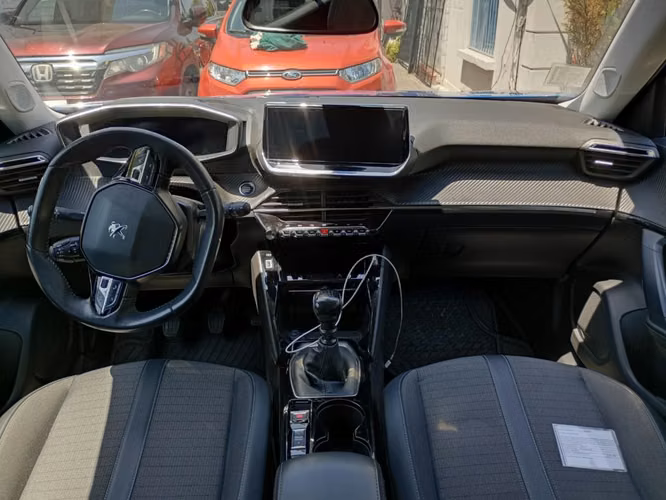 PEUGEOT 2008 PURETECH 