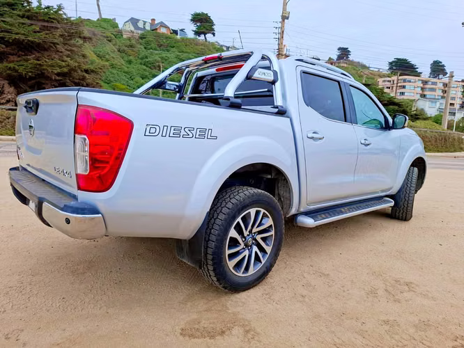 NISSAN NAVARA TOPE DE LINEA AUTOMATICA, 4X4, DIÉSEL