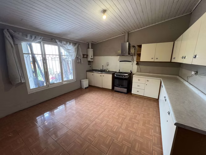 Rebajada!! Vendo Casa a pasos del Hospital regional de Ñuble, por avenida O'Higgins